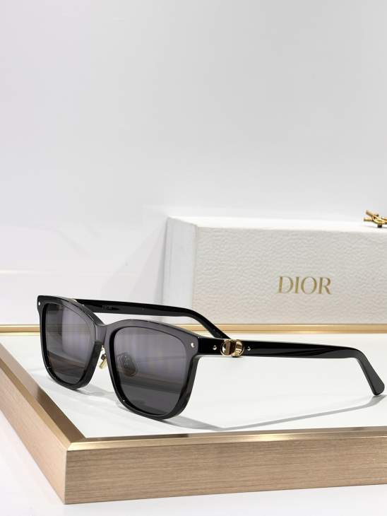 Picture of Dior Sunglasses _SKUfw75975521fw